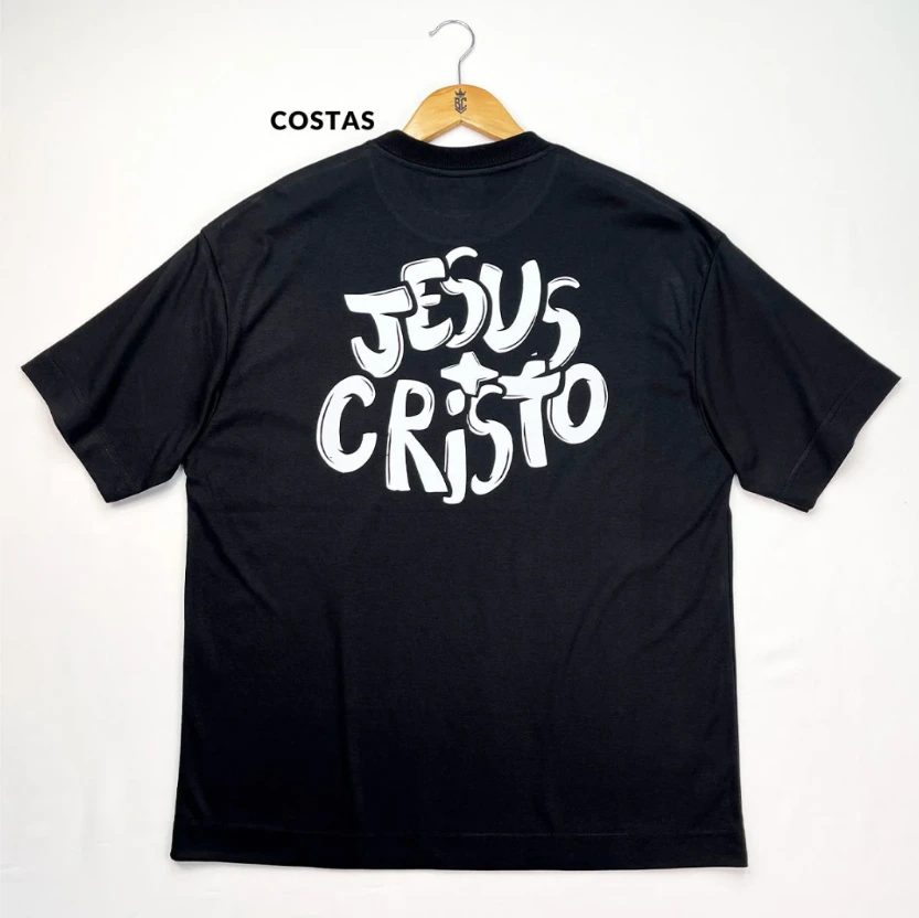 Oversized Preta Jesus Cristo